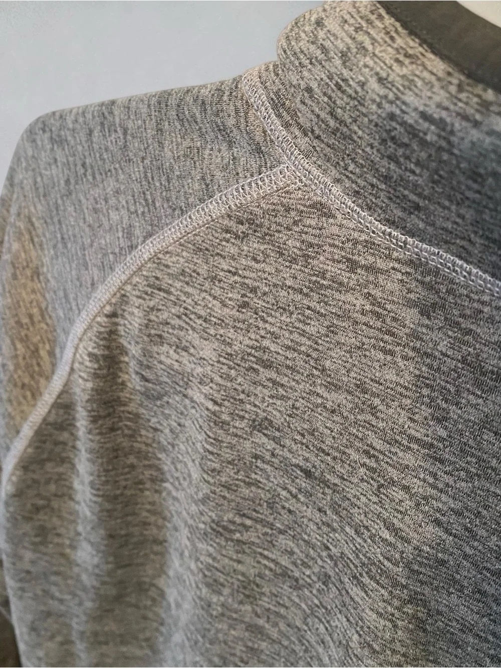 The North Face Men’s Heather Gray Quarter-Zip Fleece Pullover
